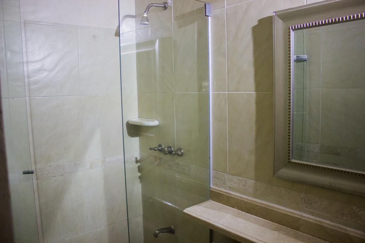 Hostal La Costena *