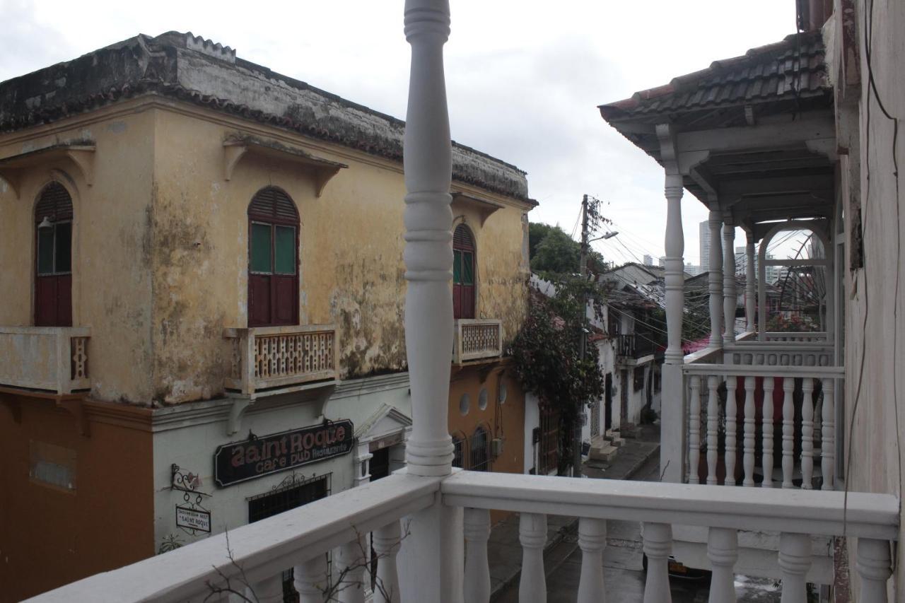 Hostal La Costena *