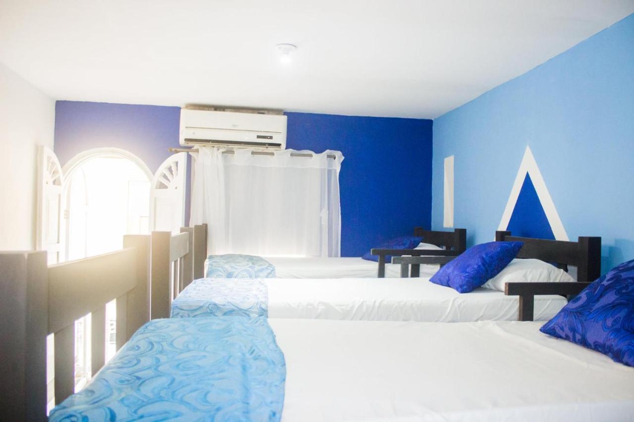 Hostal La Costena *